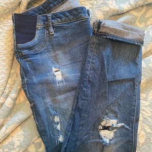 Women’s gap maternity crop